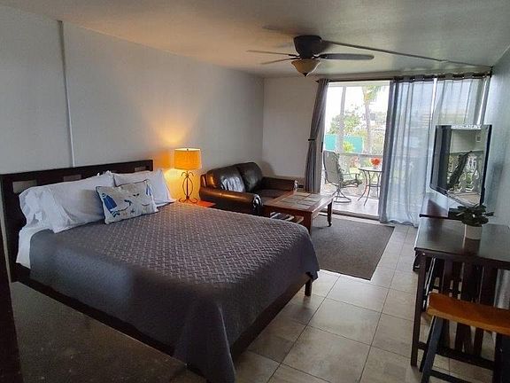3rd image of 75-5776 Kuakini Hwy APT 249