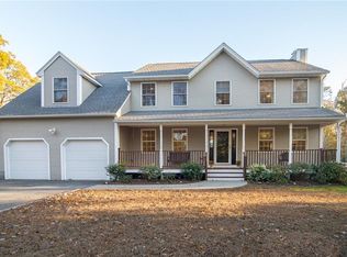 175 Dover Ln, Richmond, RI 02812