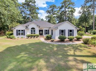 27 Sandhurst Dr, Richmond Hill, GA 31324