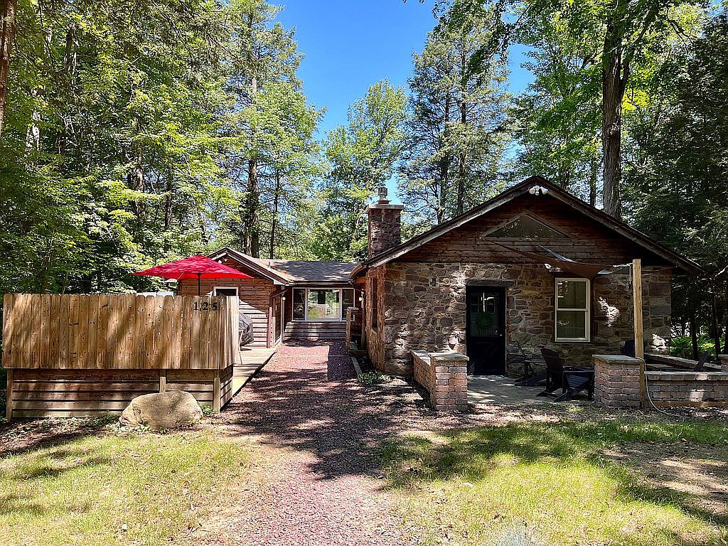 125 McCauley Ave, Pocono Pines, PA 18350 Zillow