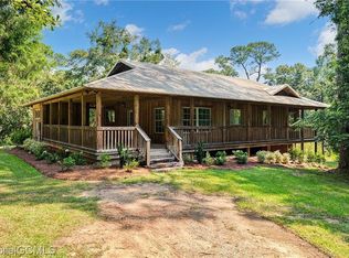 2758 Riverside Dr, Mobile, AL 36605