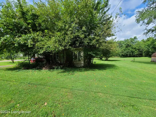 6808 Capella Ln, Louisville, KY 40258