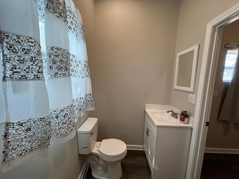 818 Salem St — Photo 19