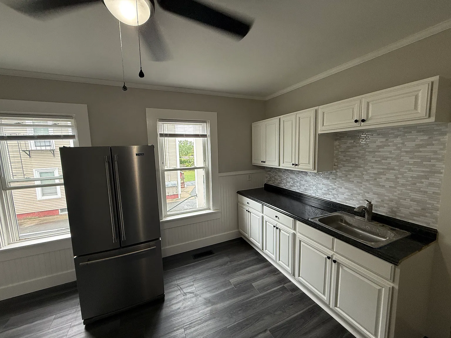 2 bed, 1100 sqft, $1,900 — Photo 4