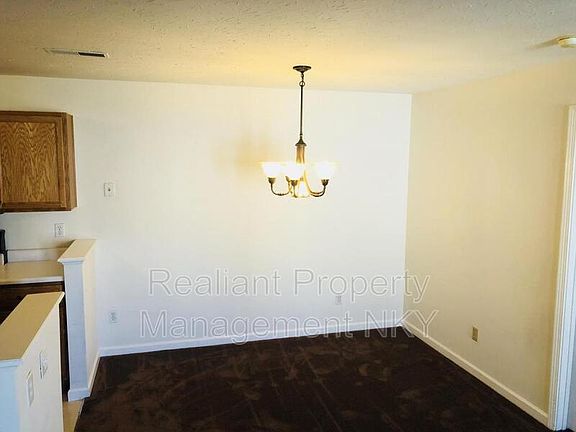 3rd image of 624 Friars Ln APT 7