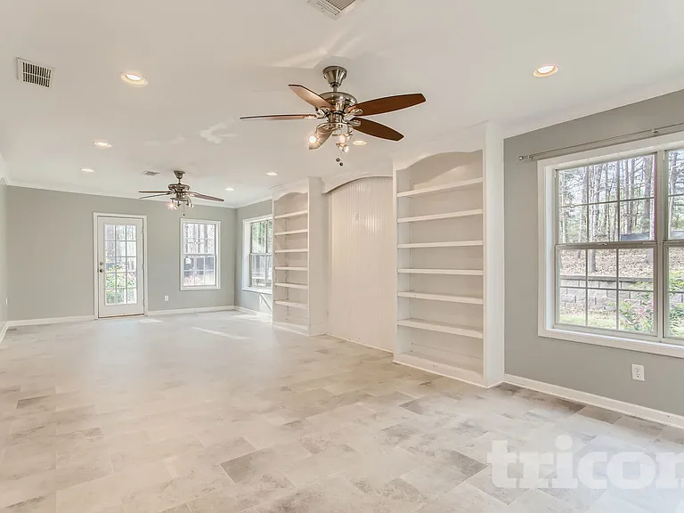 1105 River Green Ct — Photo 9