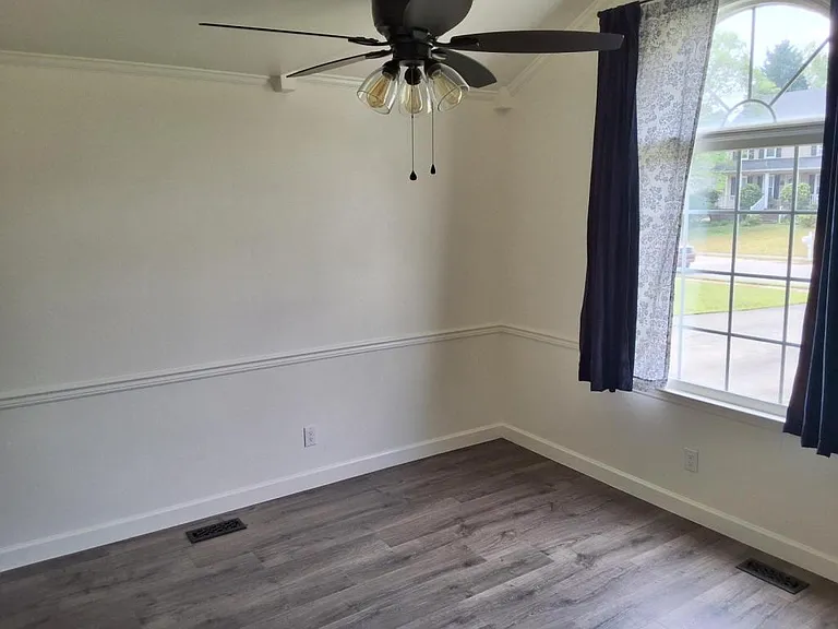 7620 Hammersley Rd — Photo 13