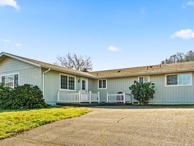 2248 La Canada Dr, Roseburg, OR, 97471