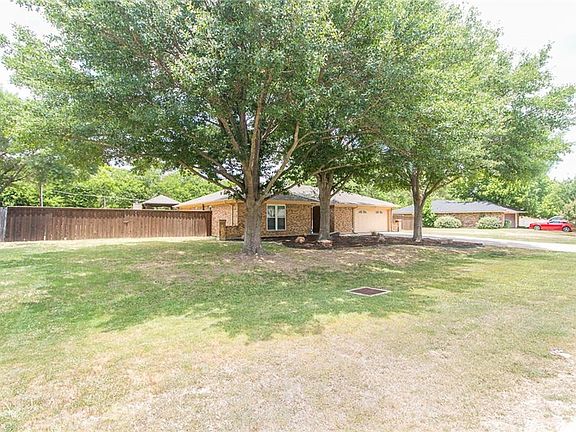 2nd image of 257 Country Meadow Dr