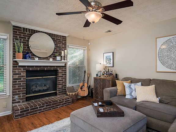 4th image of 3677 White Pine Dr