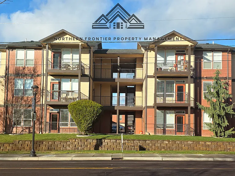 1410 S College Ave — Photo 1