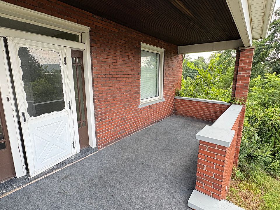 1st image of 2024 Beaver Rd #1