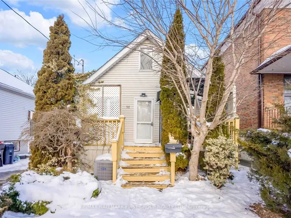 52 Malta St, Toronto, ON M1N 2L4
