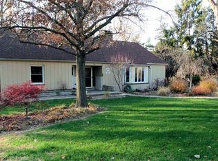 12 Beach Ln, Portage, IN 46368