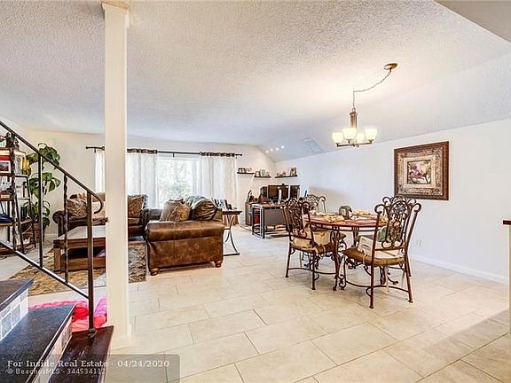 4th image of 4028 SW 67th Ter #4028