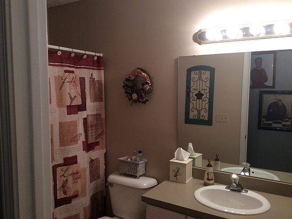 Upstairs bdrm