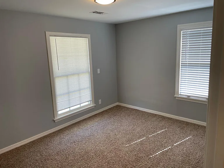 1231 Mary Ellen St — Photo 16