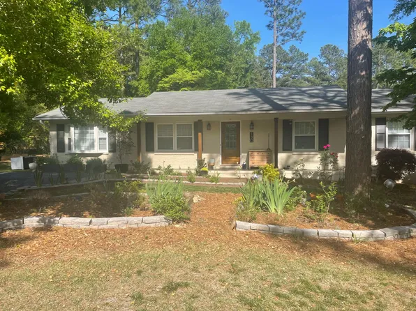 130 Timothy St, Southern Pines, NC 28387