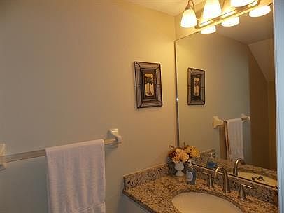 4th image of 636 E Gilchrist Ct Unit 2B-1