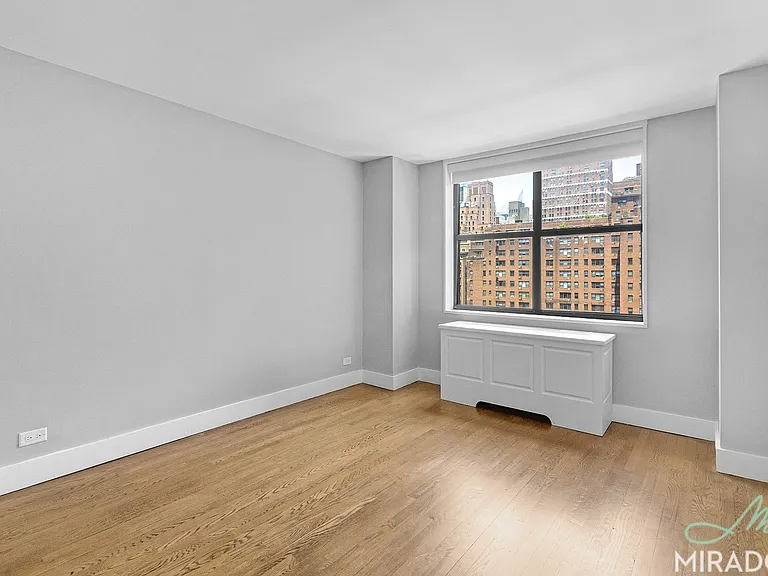 330 E 39th St #16H — Photo 8