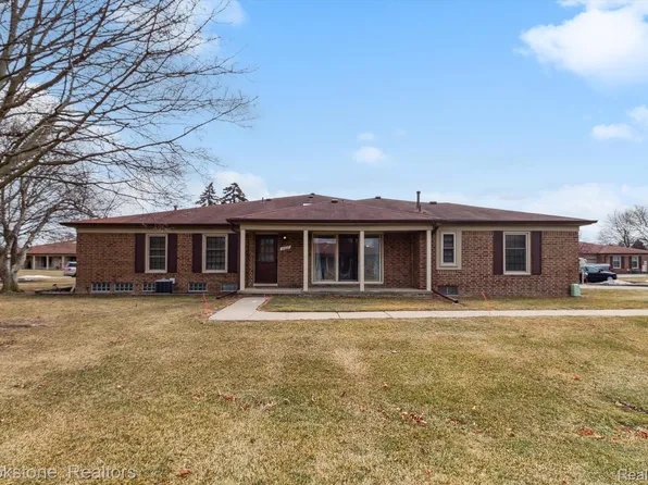 14827 Dexter Ct, Shelby Township, MI 48315