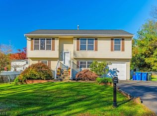 214 Howard Ave, Somerset, NJ 08873