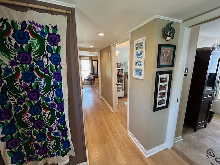 1533 Dempster St — Photo 14