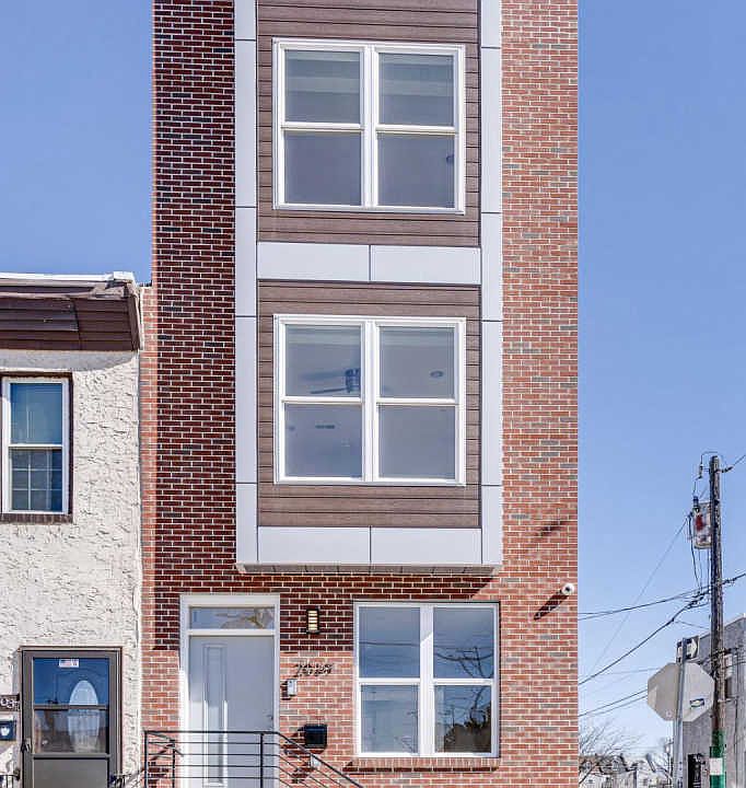 1st image of 2039 E Rush St