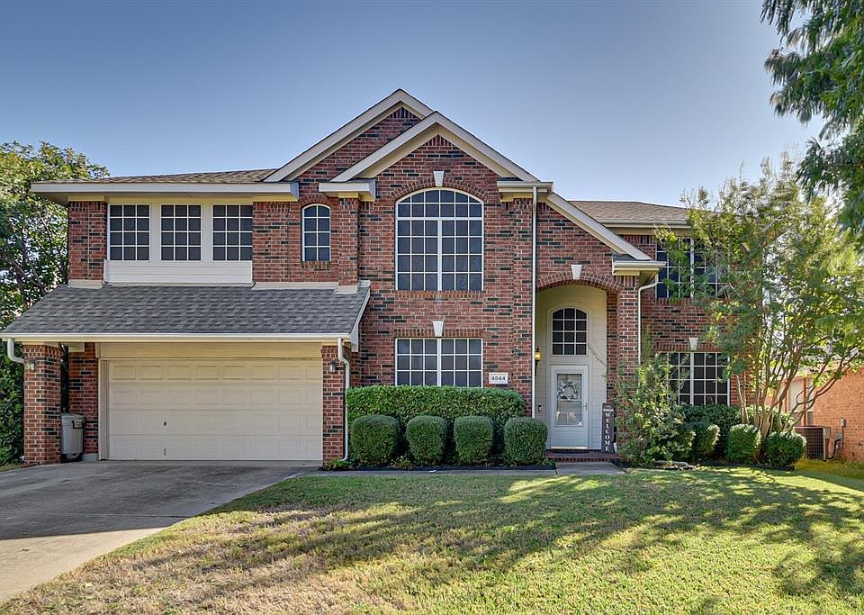 1st image of 4844 Gloucester Dr