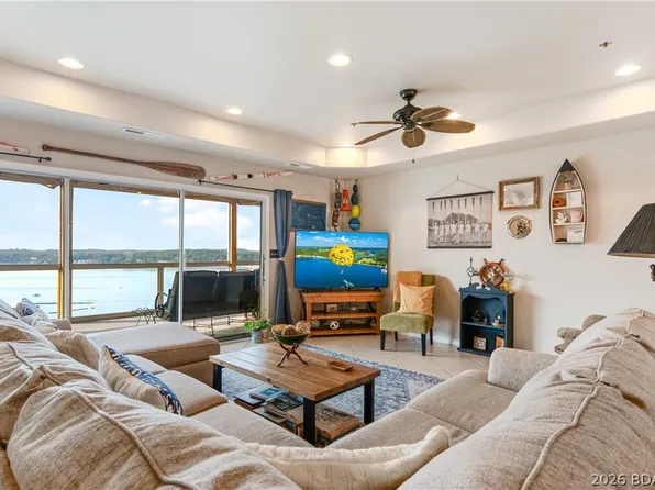 72 Emerald Bay Dr #3C, Lake Ozark, MO 65049
