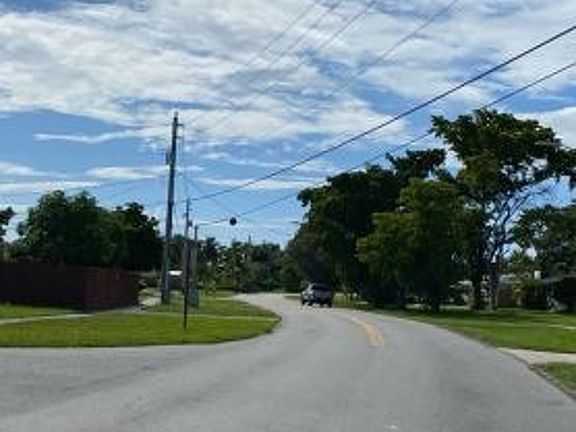 5th image of 3861 NW 3rd Ave