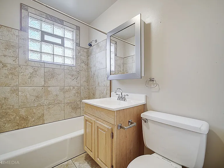 1307 Calumet Ave — Photo 16