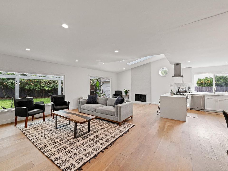 1st image of 7986 Cranmore Ct