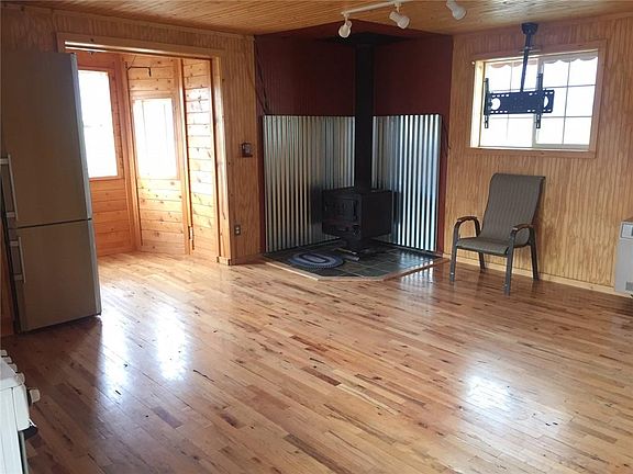 5th image of 641 S Park Dr