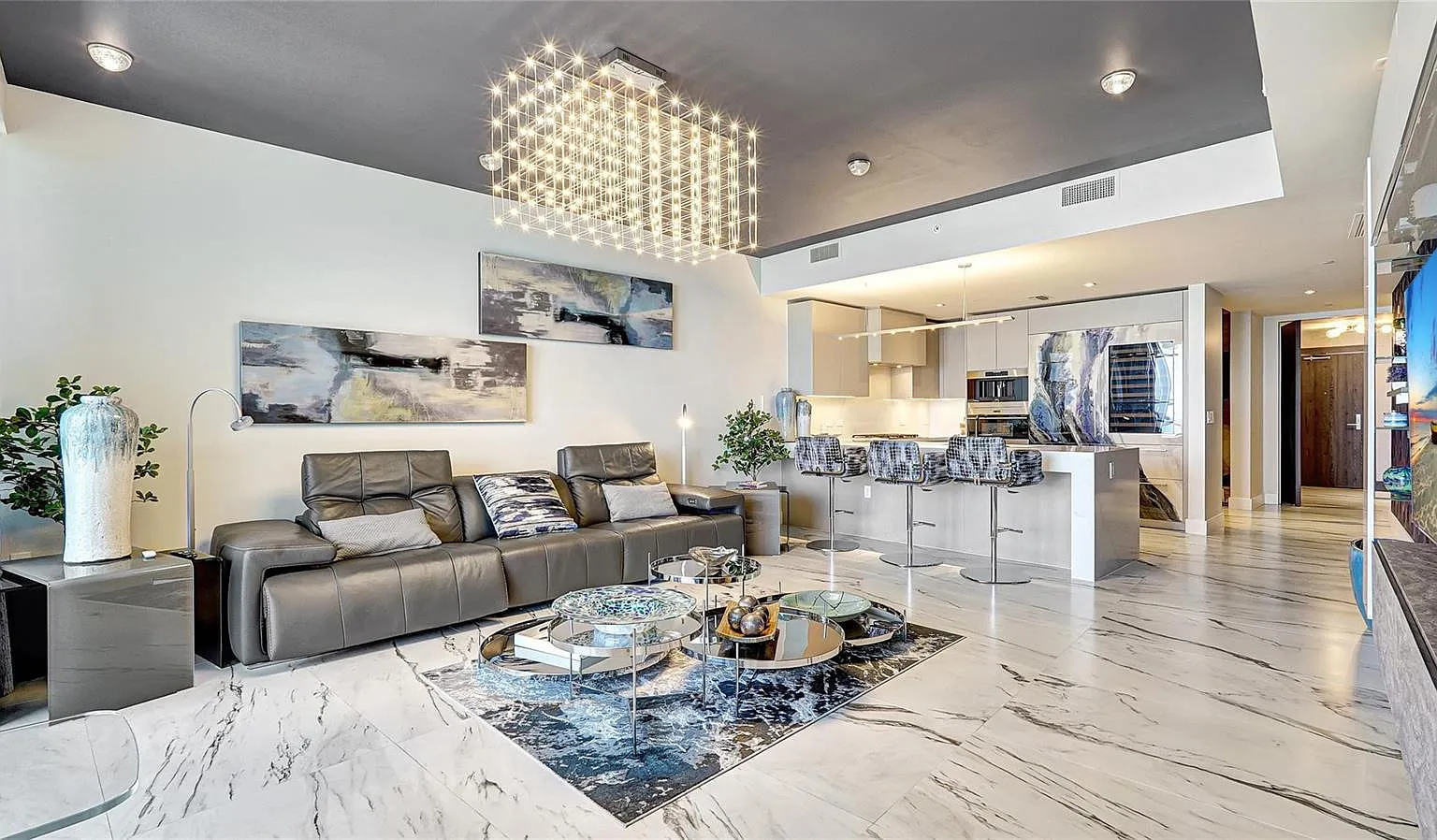 1 bed, 1294 sqft, $11,000 — Photo 2