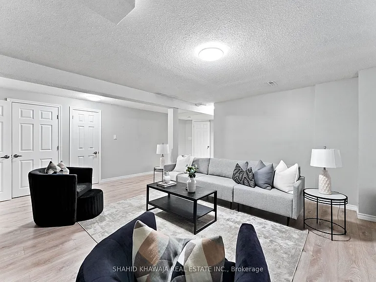 7282 Blackwood Mews — Photo 39
