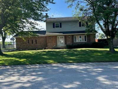 2924 Imperial Dr, Bay City, MI, 48706