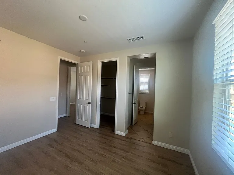 1134 Las Colinas Way — Photo 14