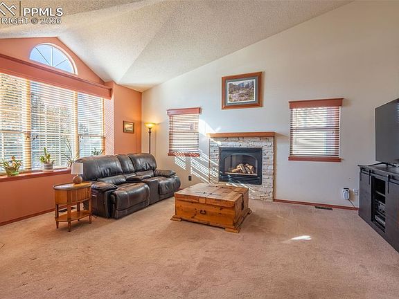 4th image of 3842 Topsail Dr