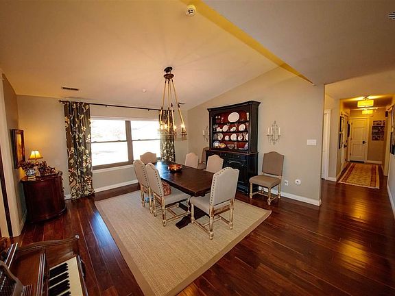 2nd image of 1125 Boggio Dr