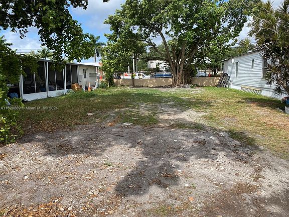 4th image of 411 NW 135th Way