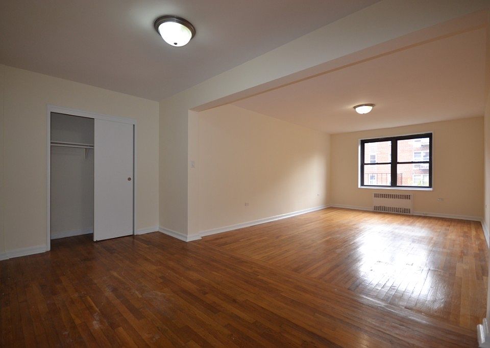 1st image of 3415 Parsons Blvd APT 6HH