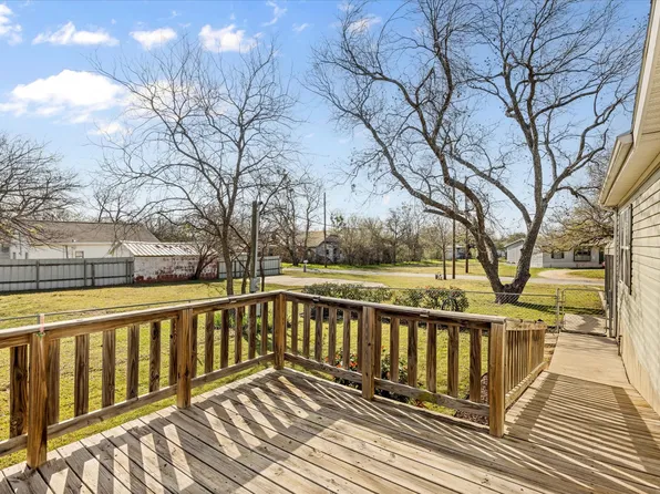 107 Rippetoe St, Lipan, TX 76462