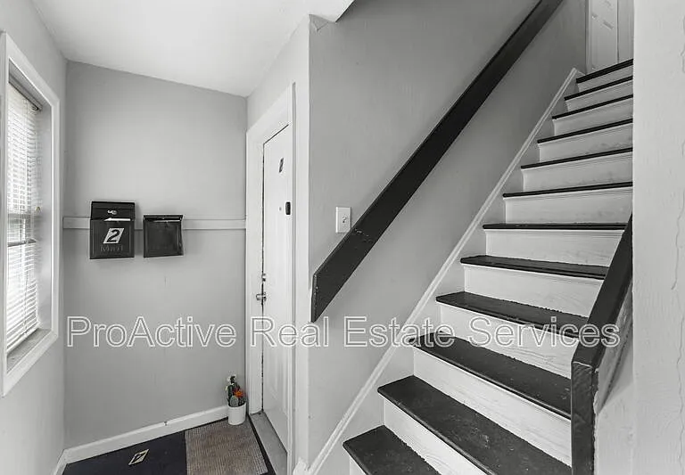 1415 Commerce Ave #1 — Photo 5