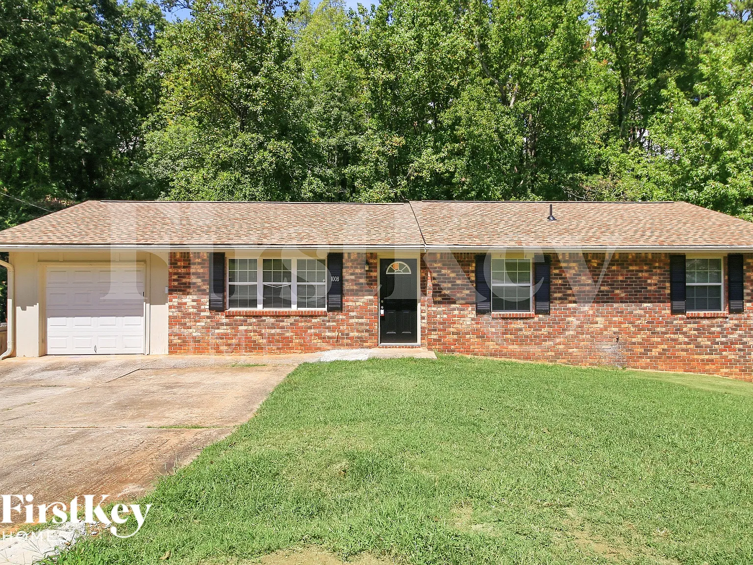 4 bed, 1.5 bath, 1539 sqft, $1,640 — Photo 1