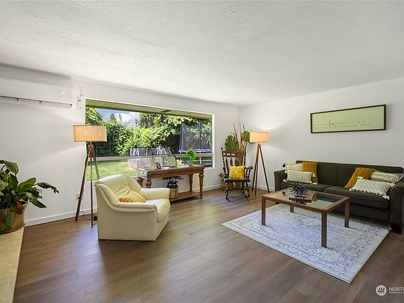 3rd image of 9216 59th Drive NE