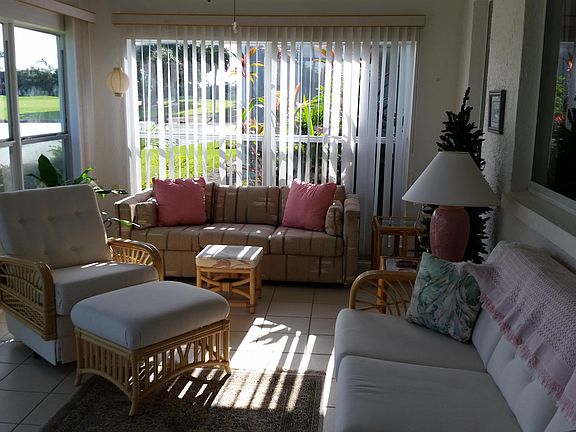 4th image of 102 Quail Hollow Ct