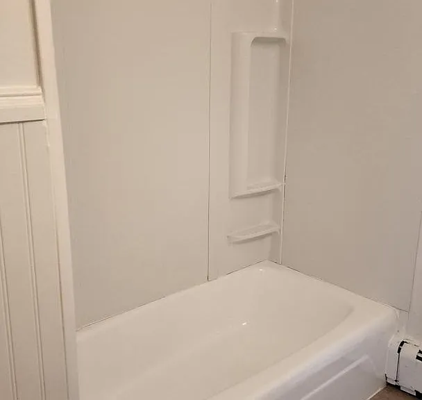 Country Club Apartments — Photo 22