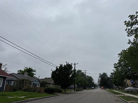 5th image of 510 E Locust St