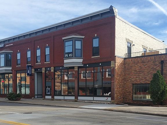 2nd image of 240 N Broadway St #7